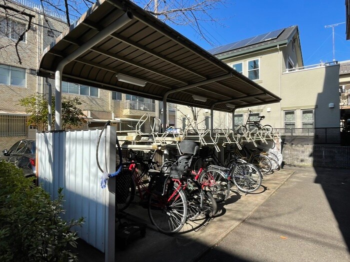 物件外観写真6　(駐輪場)