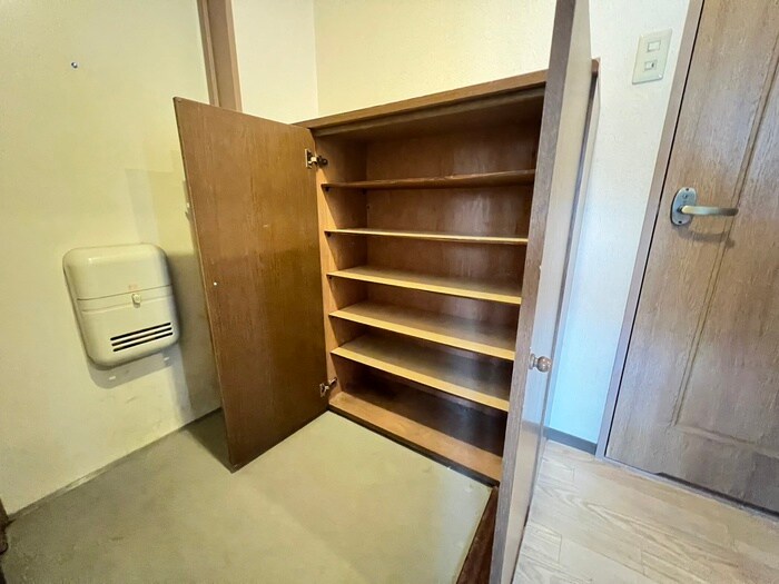 物件内観写真18　(靴箱)