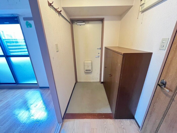 物件内観写真19　(玄関)