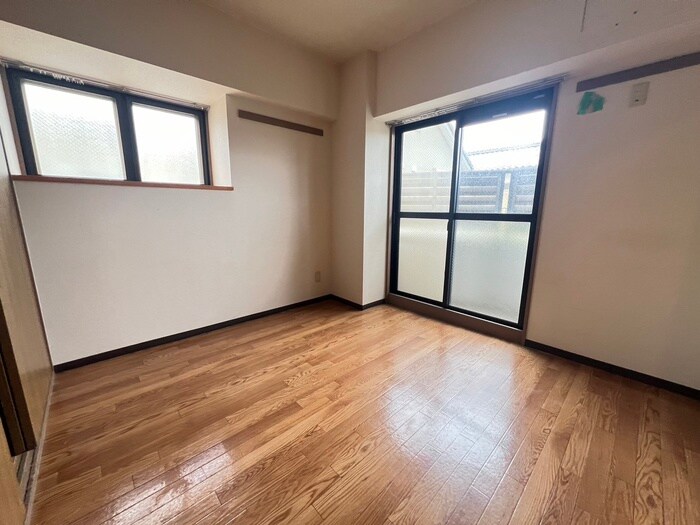 物件内観写真21　(居室)