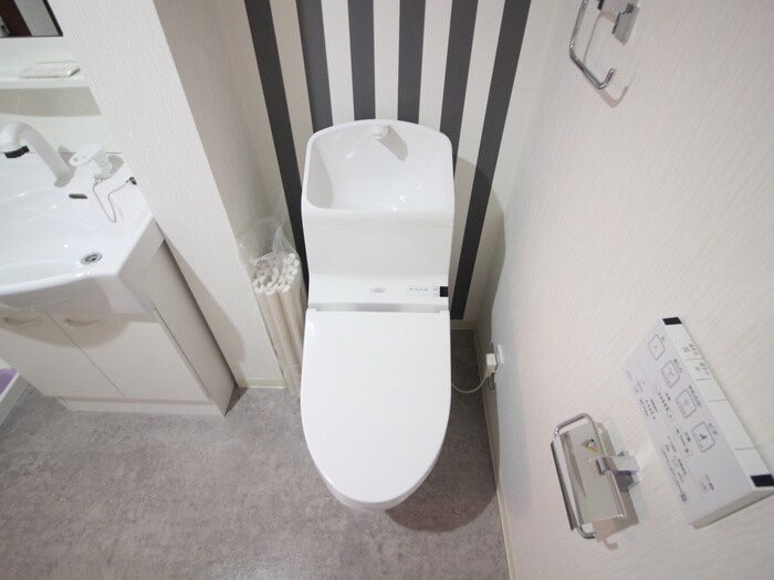 物件内観写真11　(トイレ)