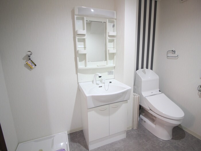 物件内観写真12　(洗面)