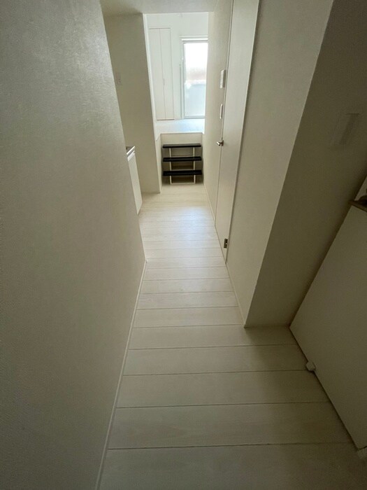 物件内観写真8　(廊下)