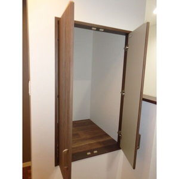 物件内観写真10　(収納)