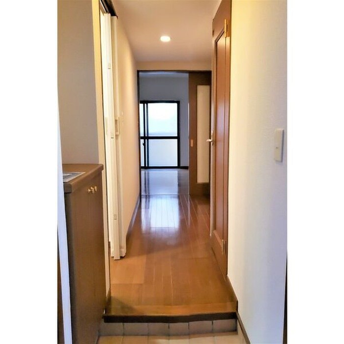 物件内観写真15　(玄関)