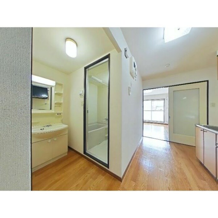 物件内観写真14　(廊下)