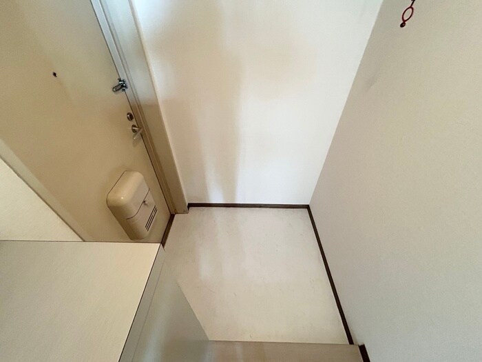 物件内観写真10　(玄関)