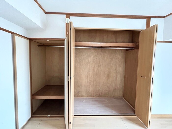物件内観写真12　(収納)