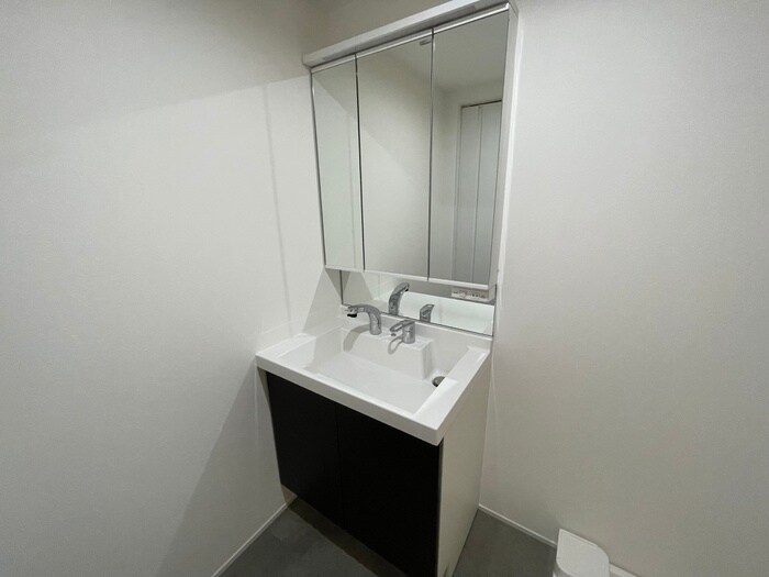 物件内観写真11　(洗面)