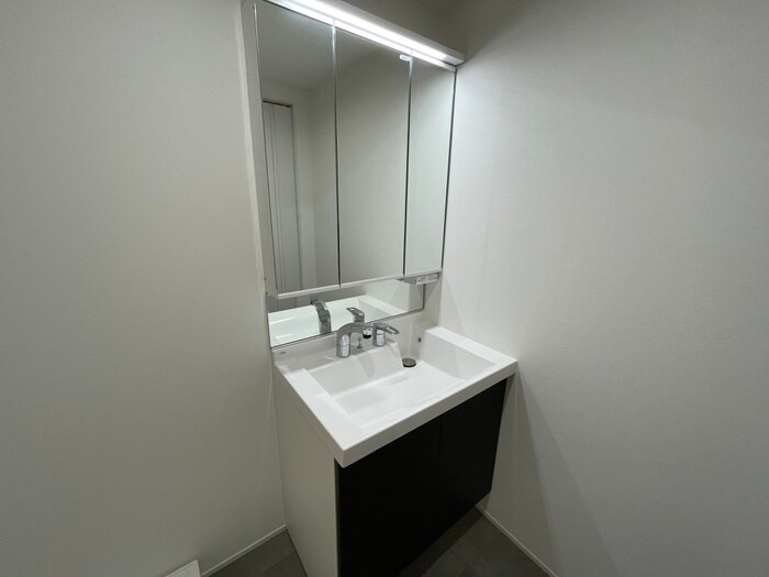 物件内観写真12　(洗面)