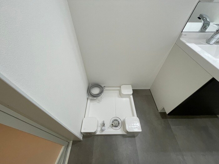 物件内観写真13　(洗濯機置場)