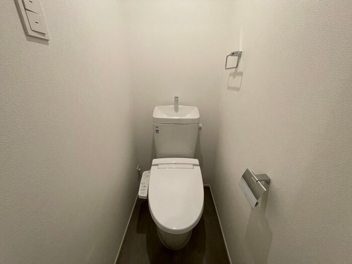 物件内観写真15　(トイレ)