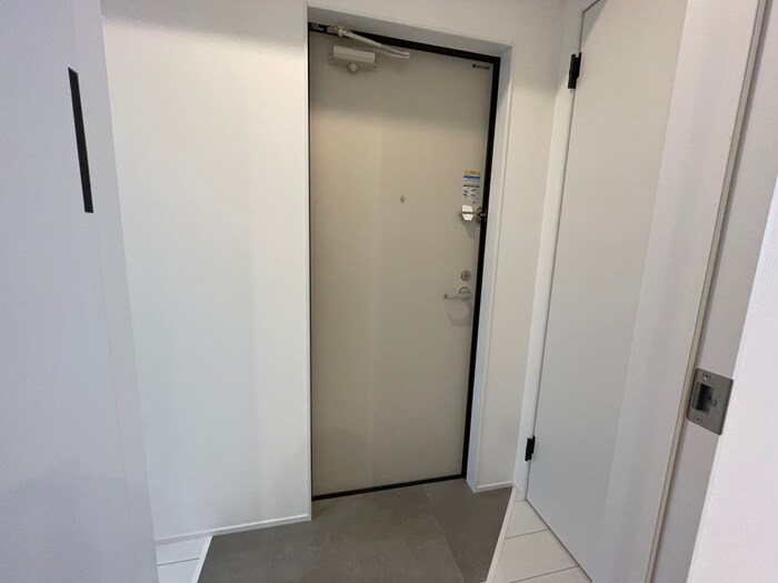 物件内観写真17　(玄関)