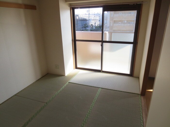 物件内観写真10　(居室)