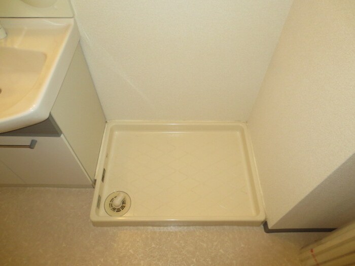 物件内観写真15　(洗濯機置場)