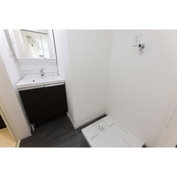 物件内観写真12　(洗面)