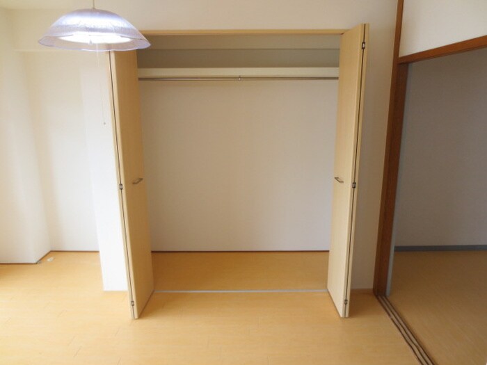 物件内観写真12　(収納)