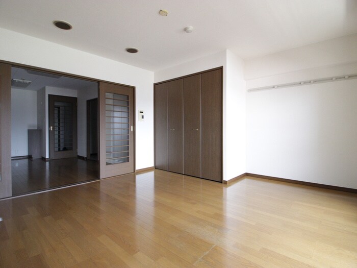 物件内観写真4　(居室)