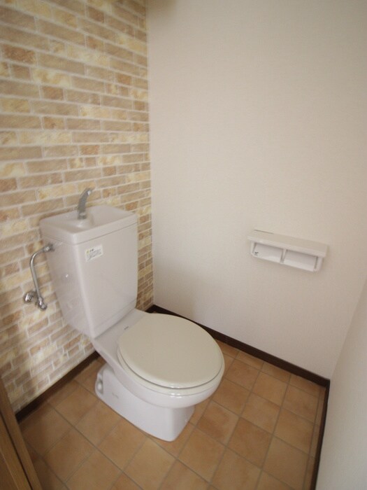 物件内観写真13　(トイレ)