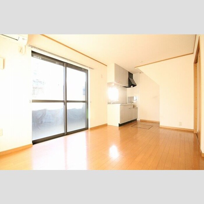 物件内観写真2　(居室)