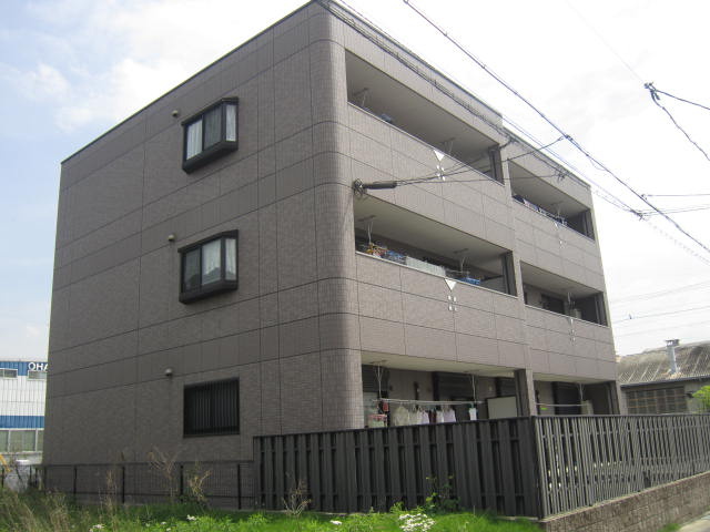 ラ′フィオ－レ