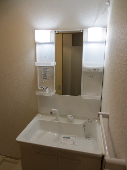 物件内観写真12　(洗面)