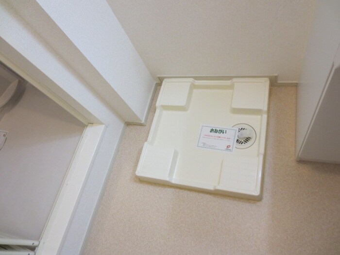 物件内観写真14　(洗濯機置場)