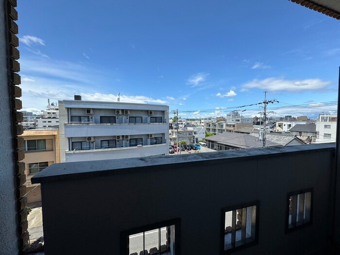 物件内観写真21　(室内からの展望)