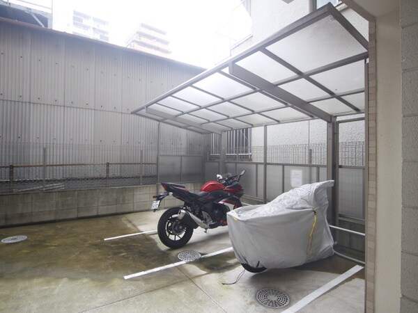 バイク置き場