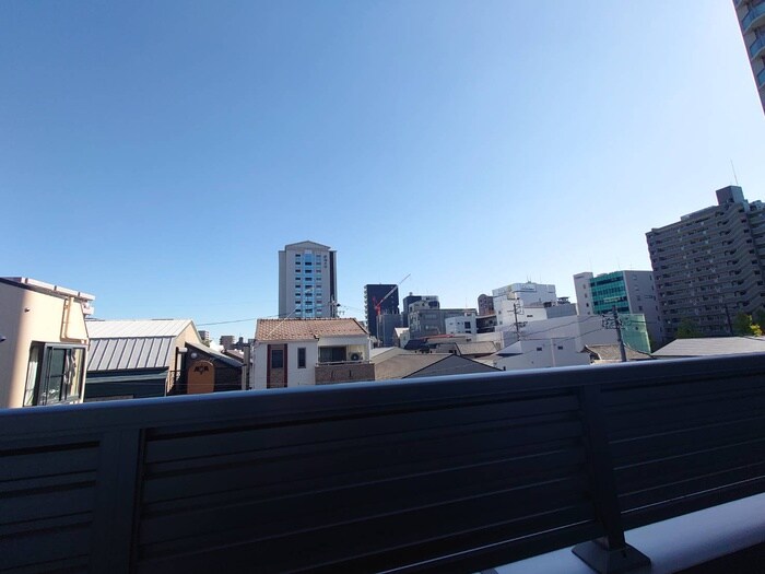 物件内観写真16　(室内からの展望)