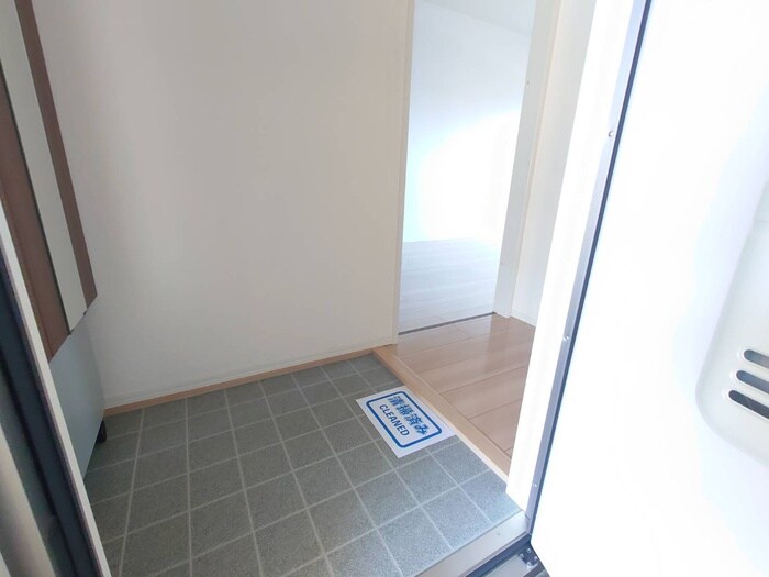 物件内観写真22　(玄関)