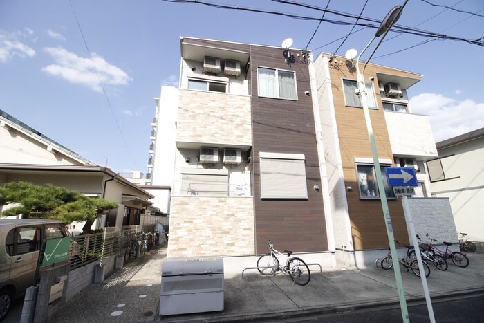 物件外観写真2　(外観写真)