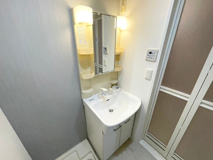 物件内観写真11　(洗面)