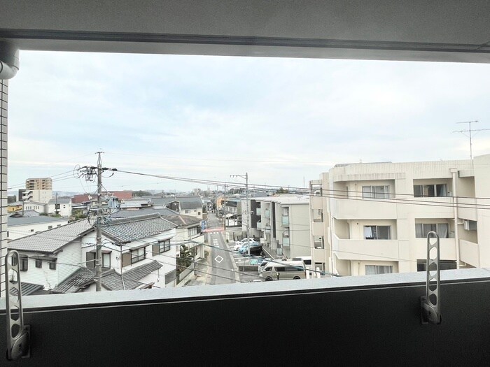 物件内観写真16　(室内からの展望)