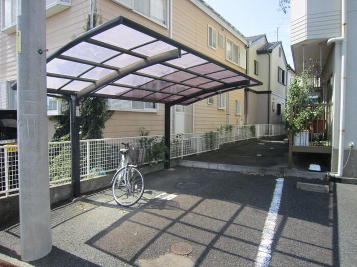 物件外観写真6　(駐輪場)