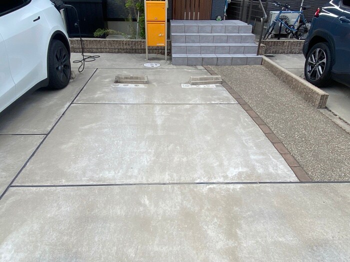 物件外観写真3　(駐車場)