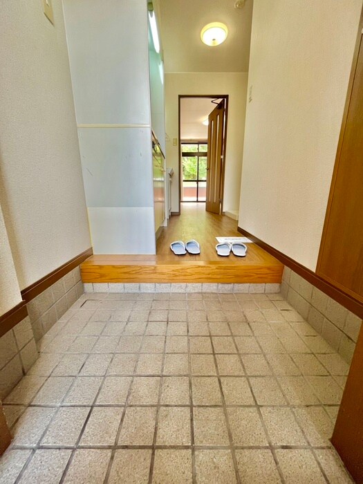 物件内観写真17　(玄関)