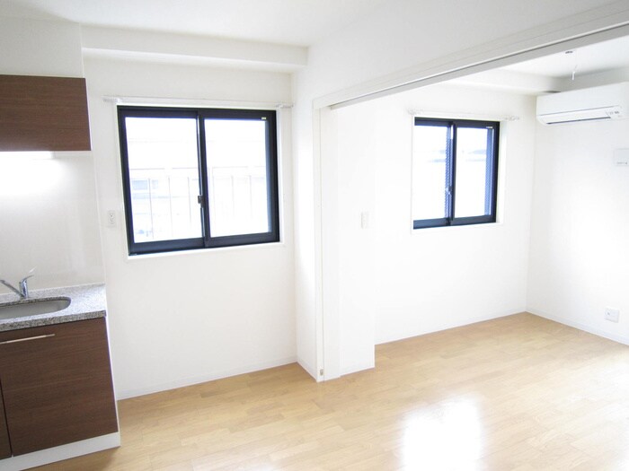 物件内観写真13　(居室)