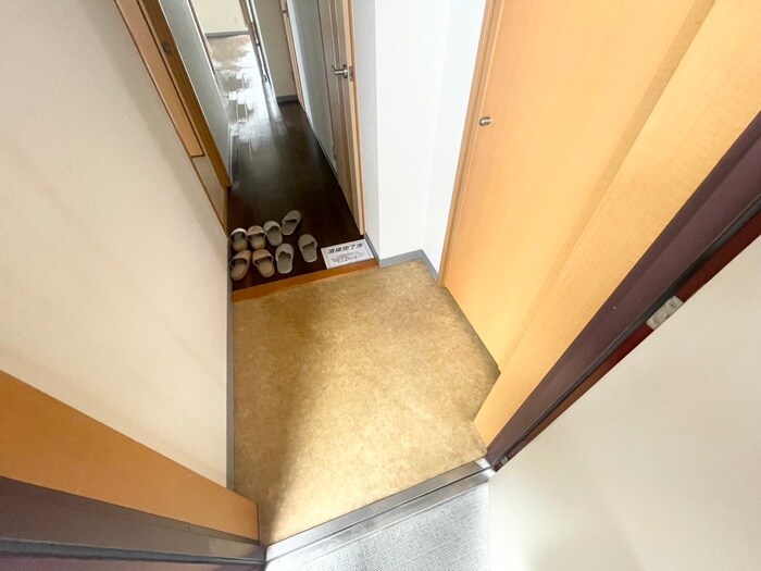 物件内観写真21　(玄関)