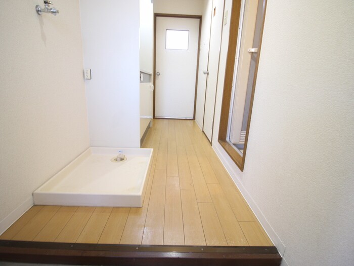 物件内観写真14　(廊下)