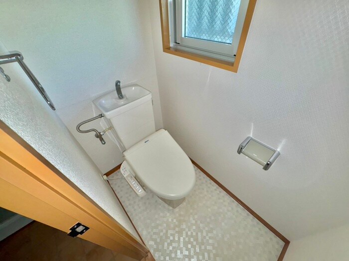 物件内観写真12　(トイレ)