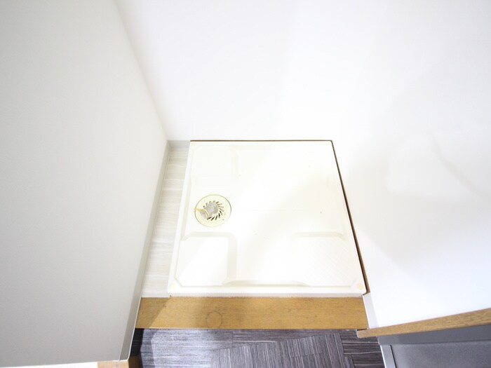 物件内観写真9　(洗濯機置場)