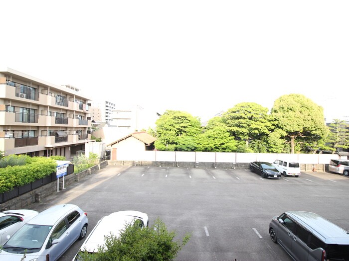 物件内観写真15　(室内からの展望)