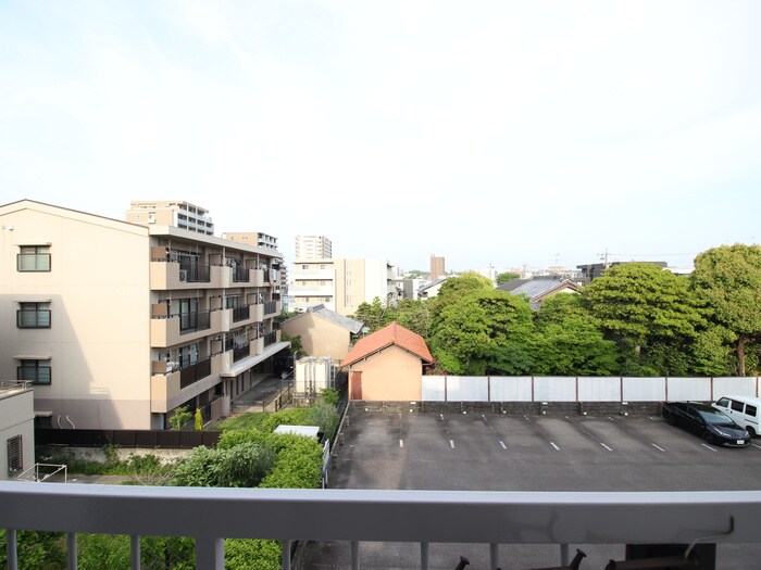 物件内観写真15　(室内からの展望)