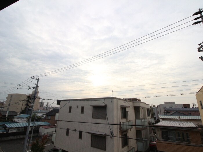 物件内観写真12　(室内からの展望)