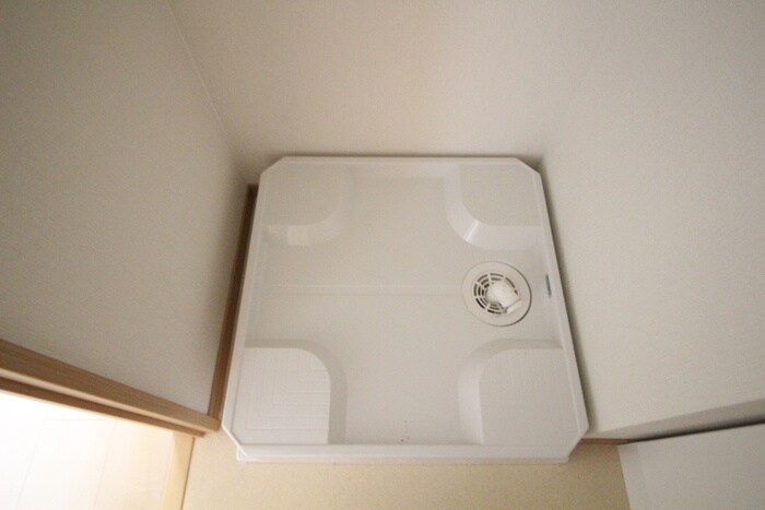 物件内観写真13　(洗濯機置場)