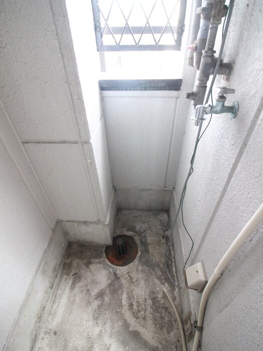 物件内観写真14　(洗濯機置場)