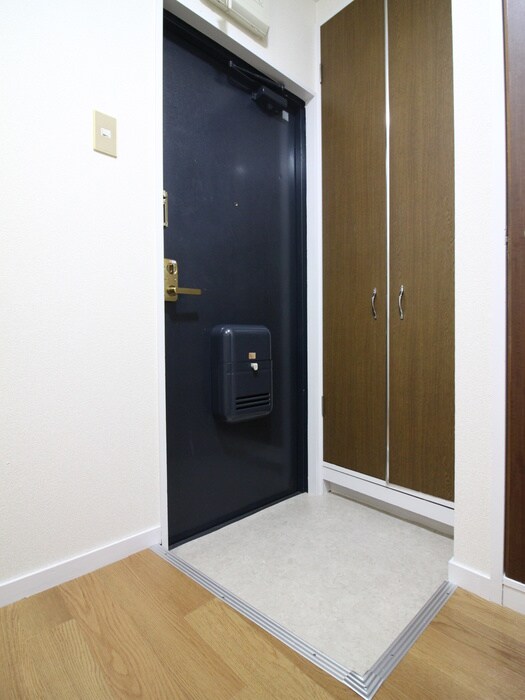 物件内観写真19　(玄関)