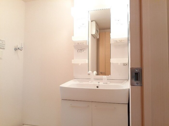 物件内観写真12　(洗面)