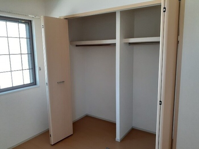 物件内観写真13　(収納)